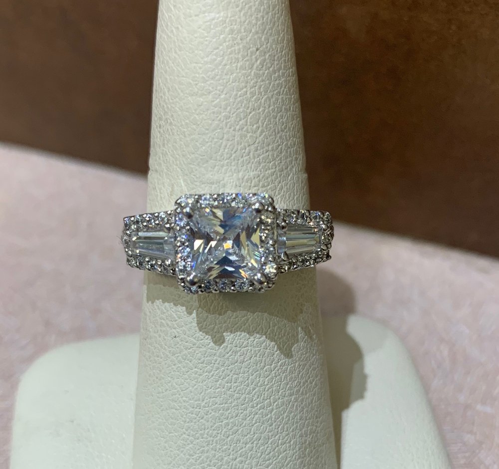 J & B JEWELERS with photos Updated August 2024 12 Photos & 12