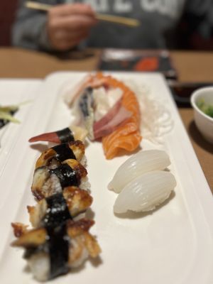 Nijiya Sushi by null