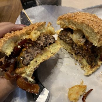 Brgr Stop - American Near Me - Fort Lauderdale, Florida