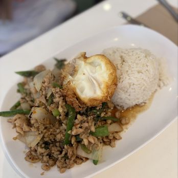 Bowl Thai Grill - Basil Stir Fry - ground chicken - Thai Near Me - Gardena, California
