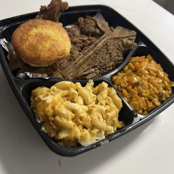 Bronzeville Soul - Mac and Cheese Fried Corn Porter House Steak - Soul Food Near Me - Chicago, Illinois