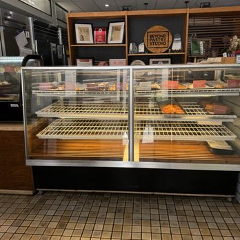 Beyond Pastry Studio - Bakeries Near Me - Honolulu, Hawaii
