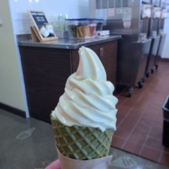 Sugar Pine Creamery - Genmaicha hojicha - Ice Cream & Frozen Yogurt Near Me - Plano, Texas Sugar Pine Creamery - Genmaicha hojicha - Ice Cream & Frozen Yogurt Near Me - Plano, Texas