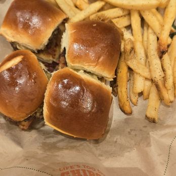 Chilis - 4 sliders with fries - American Near Me - Dickson City, Pennsylvania