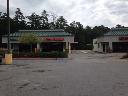 Little Caesars Pizza by null