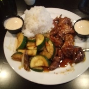 Tsunami Vista - Chicken hibaichi with vegetables - Sushi Bars Near Me - Columbia, South Carolina Tsunami Vista - Chicken hibaichi with vegetables - Sushi Bars Near Me - Columbia, South Carolina