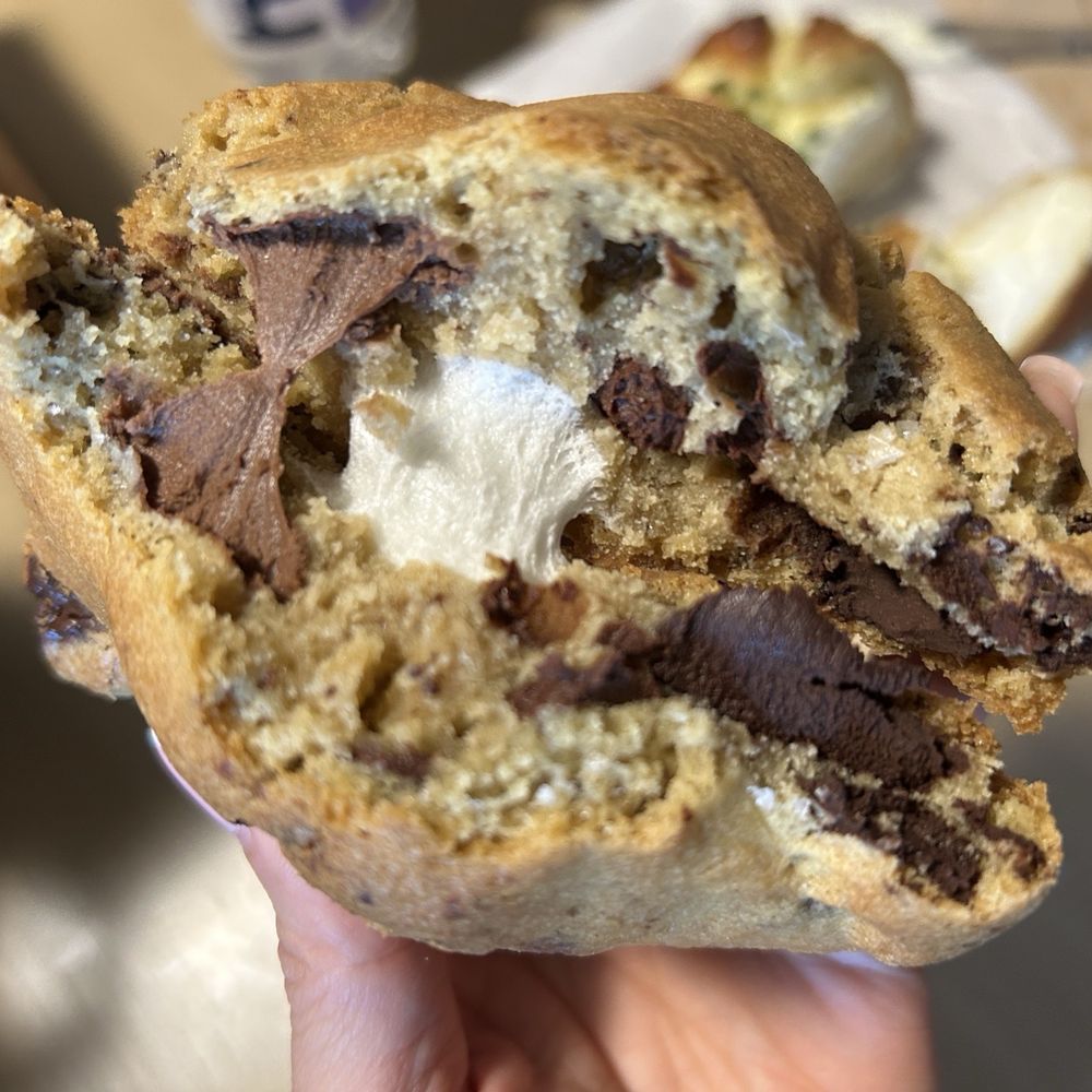 Ananas Coffee - Inside marshmallows cookie - Coffee & Tea Near Me - Walnut Creek, California