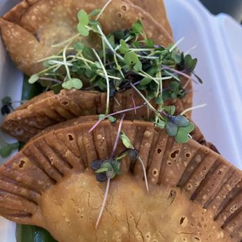 Minasa - Kare kare empanadas... the kare kare sauce is bomb. I dipped everything in that thing - Filipino Near Me - Waipahu, Hawaii Minasa - Kare kare empanadas... the kare kare sauce is bomb. I dipped everything in that thing - Filipino Near Me - Waipahu, Hawaii