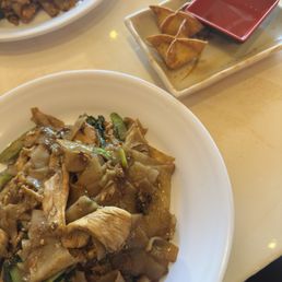 089. Pad See Ew Noodle 089. Pad See Ew Noodle