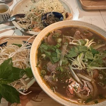 B&D Authentic Viet Cuisine - Bun bo hue - Vietnamese Near Me - Burnaby, British Columbia