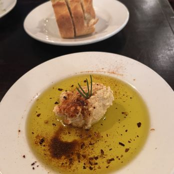 Basilico Ristorante - Fresh bread and rosemary hummus. - Italian Near Me - Olympia, Washington Basilico Ristorante - Fresh bread and rosemary hummus. - Italian Near Me - Olympia, Washington