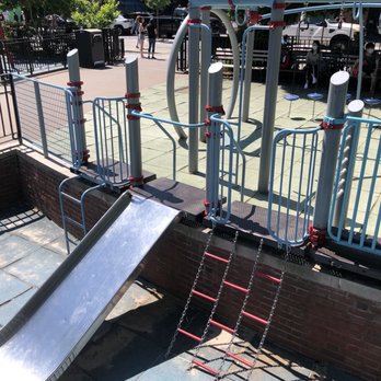 Hester Street Playground - Playgrounds Near Me - New York, New York
