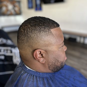661 Barber - Skin fade , edge up and beard line up - Barbers Near Me - Bakersfield, California 661 Barber - Skin fade , edge up and beard line up - Barbers Near Me - Bakersfield, California