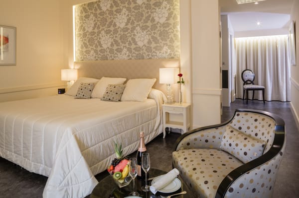 Auberge de Cassagne & Spa | Hotel 5 étoiles Avignon by null