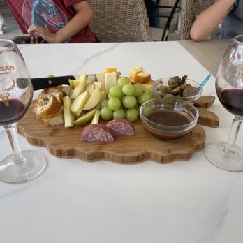 Tehachapi Wine and Cattle - Half charcuterie board - Wineries Near Me - Tehachapi, California