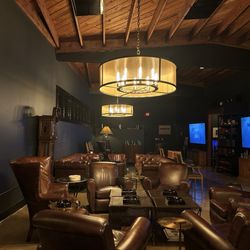 Lone Wolf - Modern yet classic interior