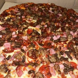 Lotza Meat Pizza