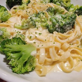 Olive Garden Italian Restaurant - Fettuccine alfredo - Italian Near Me - Downingtown, Pennsylvania Olive Garden Italian Restaurant - Fettuccine alfredo - Italian Near Me - Downingtown, Pennsylvania