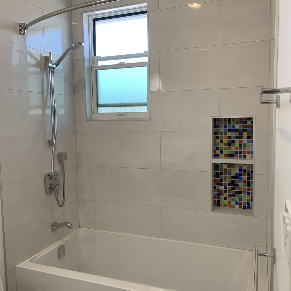 Kids bath with a pop of color Kids bath with a pop of color
