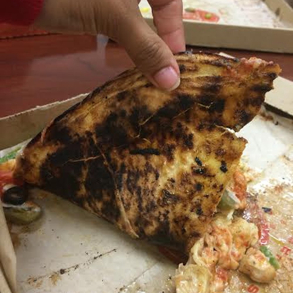 Blaze Pizza - burnt pizza, I felt like I was eating charcoal - Pizza Near Me - Glendale, California Blaze Pizza - burnt pizza, I felt like I was eating charcoal - Pizza Near Me - Glendale, California