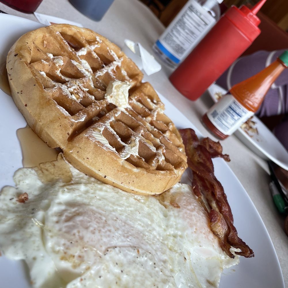 Julie's Diner - Julie's breakfast - Diners Near Me - Bronson, Florida Julie's Diner - Julie's breakfast - Diners Near Me - Bronson, Florida