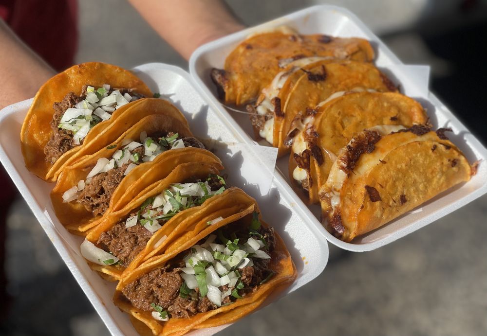 Food from Tacos Los 98
