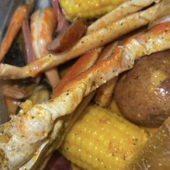 Boil Bay - Half pound snow crab legs, shrimp (head off), black mussels. Featured corn, potatoes, and sausage. - Seafood Near Me - Virginia Beach, Virginia