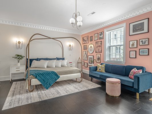 Front Street Inn by null