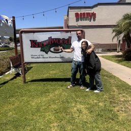 Daddy and daughter in front of Knowlwood