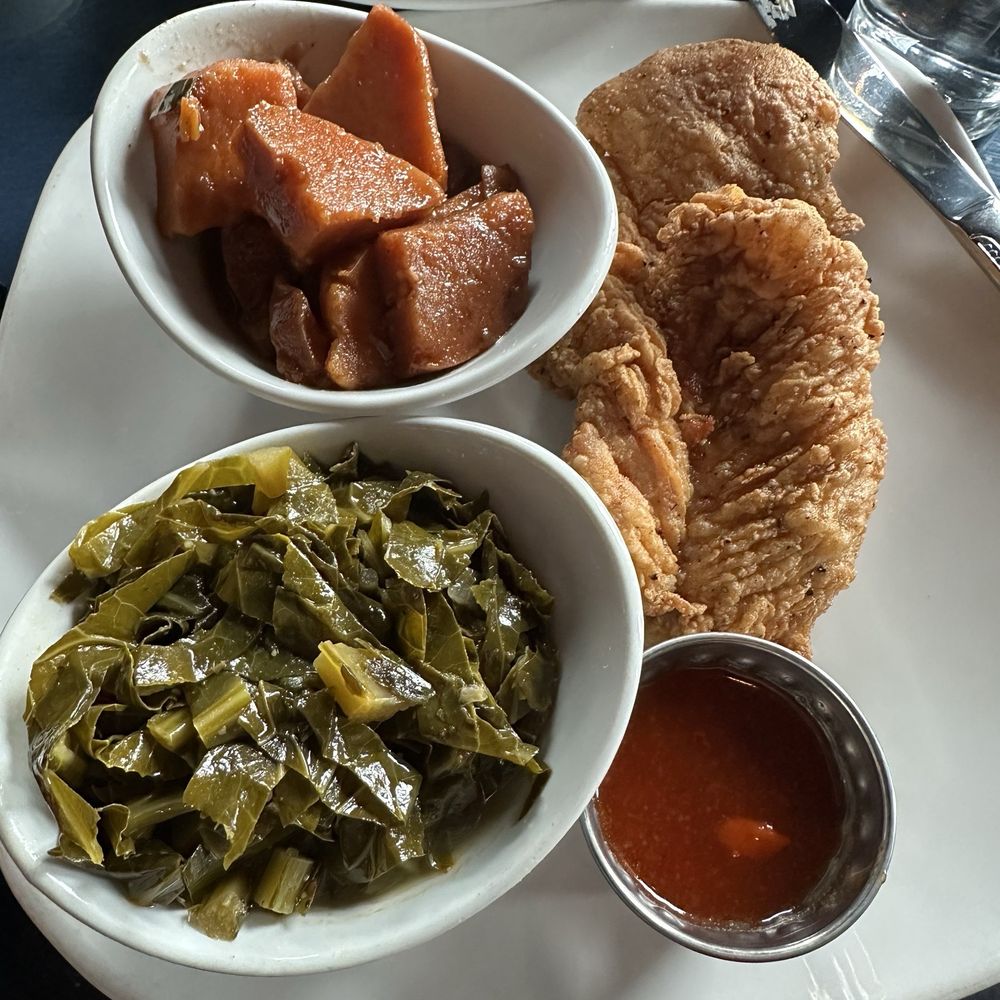 SavannahBlue - Fabulous fried chicken - New American Near Me - Detroit, Michigan SavannahBlue - Fabulous fried chicken - New American Near Me - Detroit, Michigan