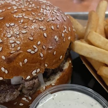 Chomp Kitchen and Drinks - Classic - American Near Me - Providence, Rhode Island