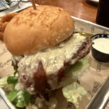 Clever Monkey Craft Grill & Bar - Who does this anymore!?? CLEVER MONKEY DOES-- please open one in Palm Beach!! - New American Near Me - Osprey, Florida