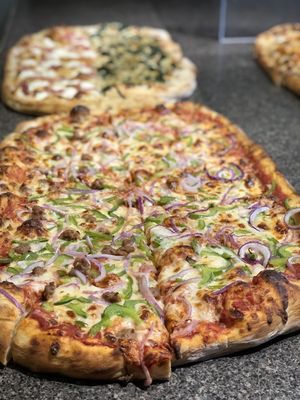 Brandanis Pizza by null