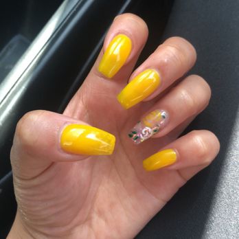 Trending Nails Spa - Color changing with design - Waxing Near Me - San Jose, California Trending Nails Spa - Color changing with design - Waxing Near Me - San Jose, California