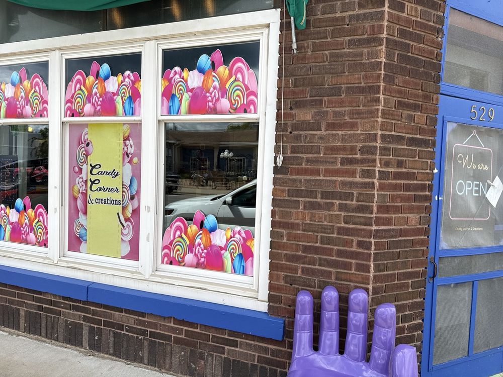 Candy Corner & Creations Logo