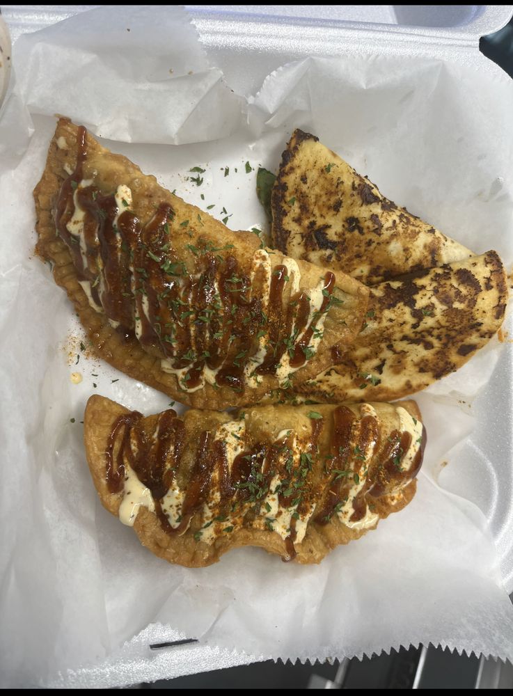 Food from Celebrity Muncheez
