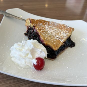 Mel's Drive-In - Mixed Berry Pie - Diners Near Me - Santa Monica, California