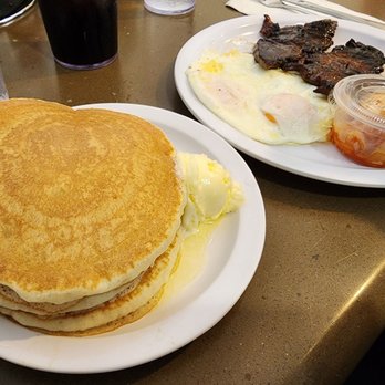 Eggs 'n Things - Waikiki Beach Eggspress - Breakfast & Brunch Near Me - Honolulu, Hawaii