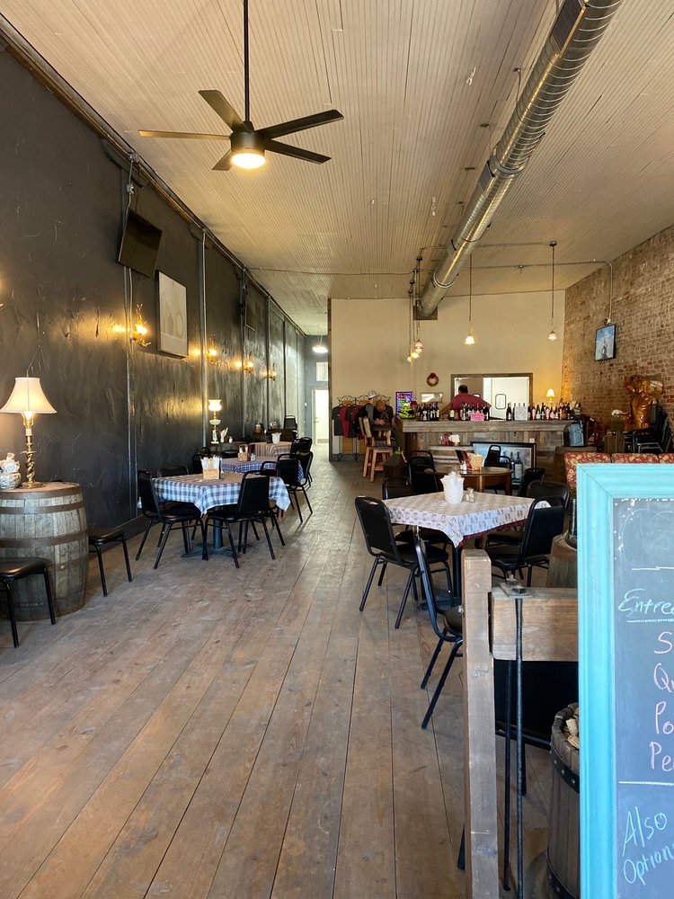 The Red Barn Winery - vineyard in Hubbard, TX