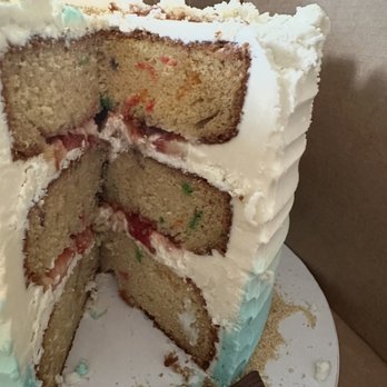 Oahu Bakes & Brew - Picture makes it look good but VERY sloppy cake layers and SUUUUPER DENSE and DRY! - Custom Cakes Near Me - Kapolei, Hawaii