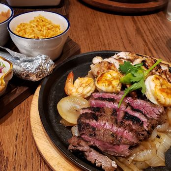 Azul Cantina - Steak/shrimp/chicken fajitas - Tex-Mex Near Me - Pigeon Forge, Tennessee