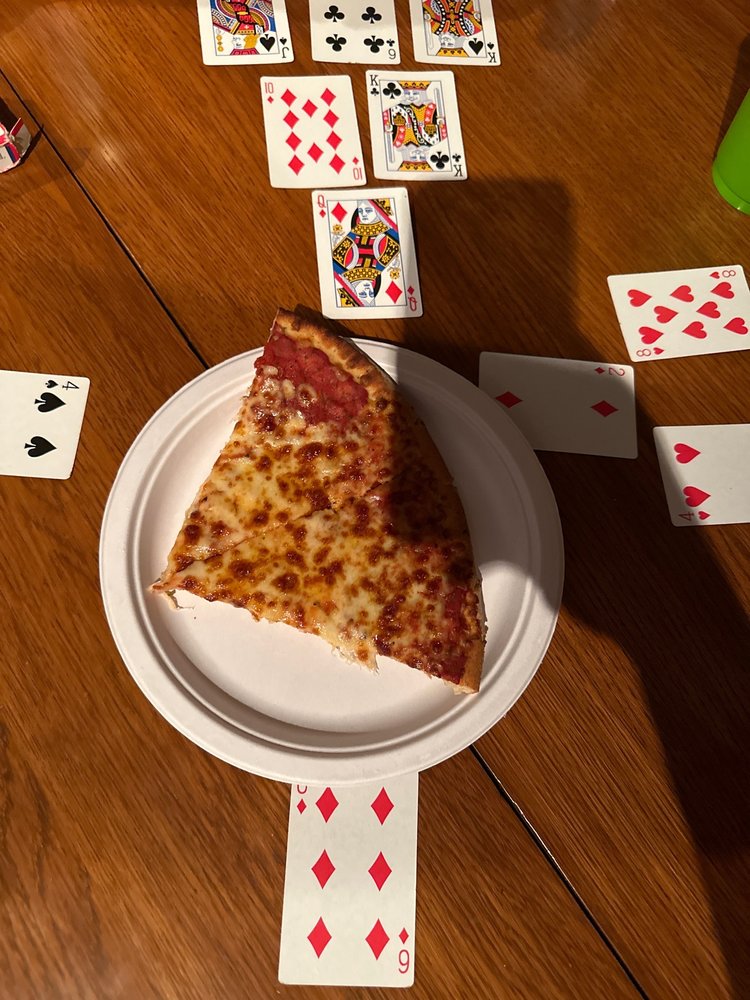 Food from Pizza Lucé