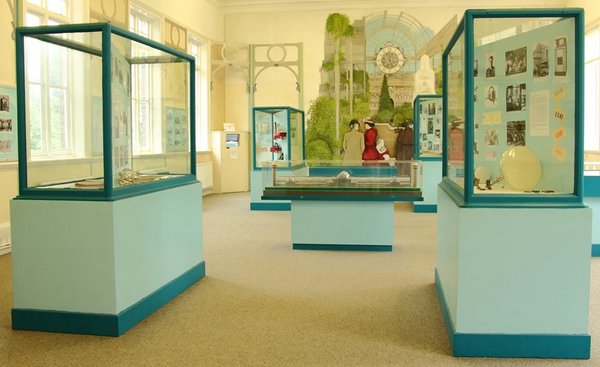 Crystal Palace Museum by null