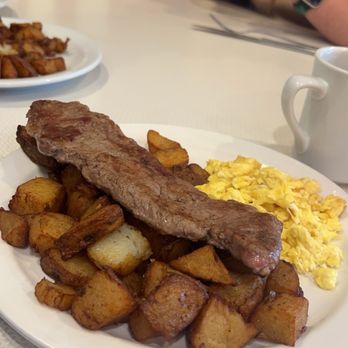 Route 42 Diner & Dairy Bar - Diners Near Me - Windsor, Ontario Route 42 Diner & Dairy Bar - Diners Near Me - Windsor, Ontario