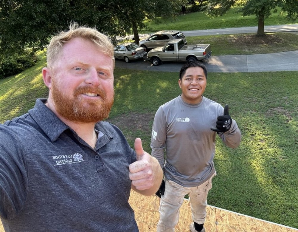 Slide of Oak Ridge Roofing