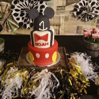 Kessa's Creations - Jessica came to the rescue & made this cake w/short notice. The cake was so moist & delicious. Yellow cake w/strawberry & marble w/chocolate - Cupcakes Near Me