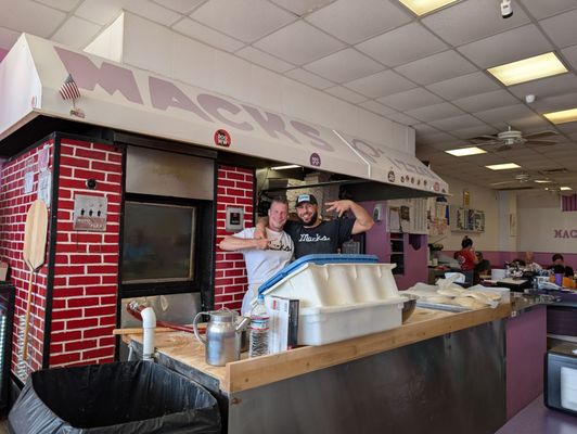 Mack's Pizza by null