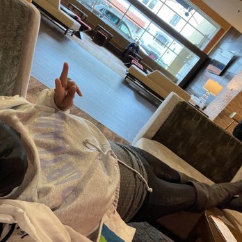 Monterey Marriott - I've been laying here for over 1 hour, instead of our King Suite Ocean View! Don't believe everything they say online, definitely FakeNews! - Hotels Near Me - Monterey, California