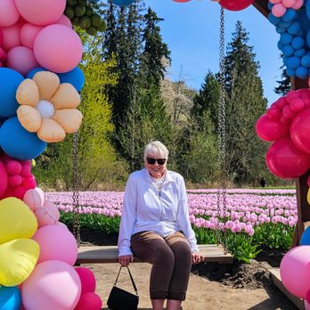 Knutson Farms - Posing with the tulips - Farms Near Me - Sumner, Washington Knutson Farms - Posing with the tulips - Farms Near Me - Sumner, Washington