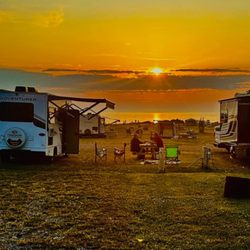 Waves End RV Park - Every site has an ocean view